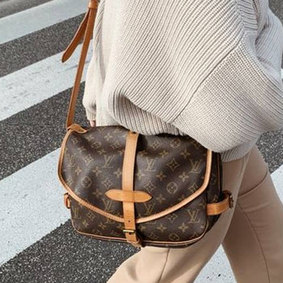 Louis Vuitton Handbags - 💎✨BEAUTIFUL✨💎 AUTHENTIC Louis Vuitton Monogram Saumur 30 Shoulder Bag